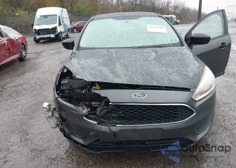 2017 Ford Focus S из США, поврежденный, VIN 1FADP3E2XHL256073